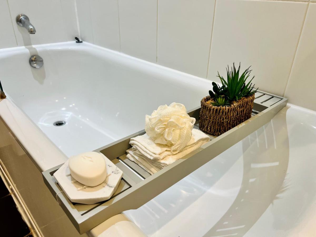 Canary Luxury Modern 1 Bedroom Apartment Лондон Экстерьер фото
