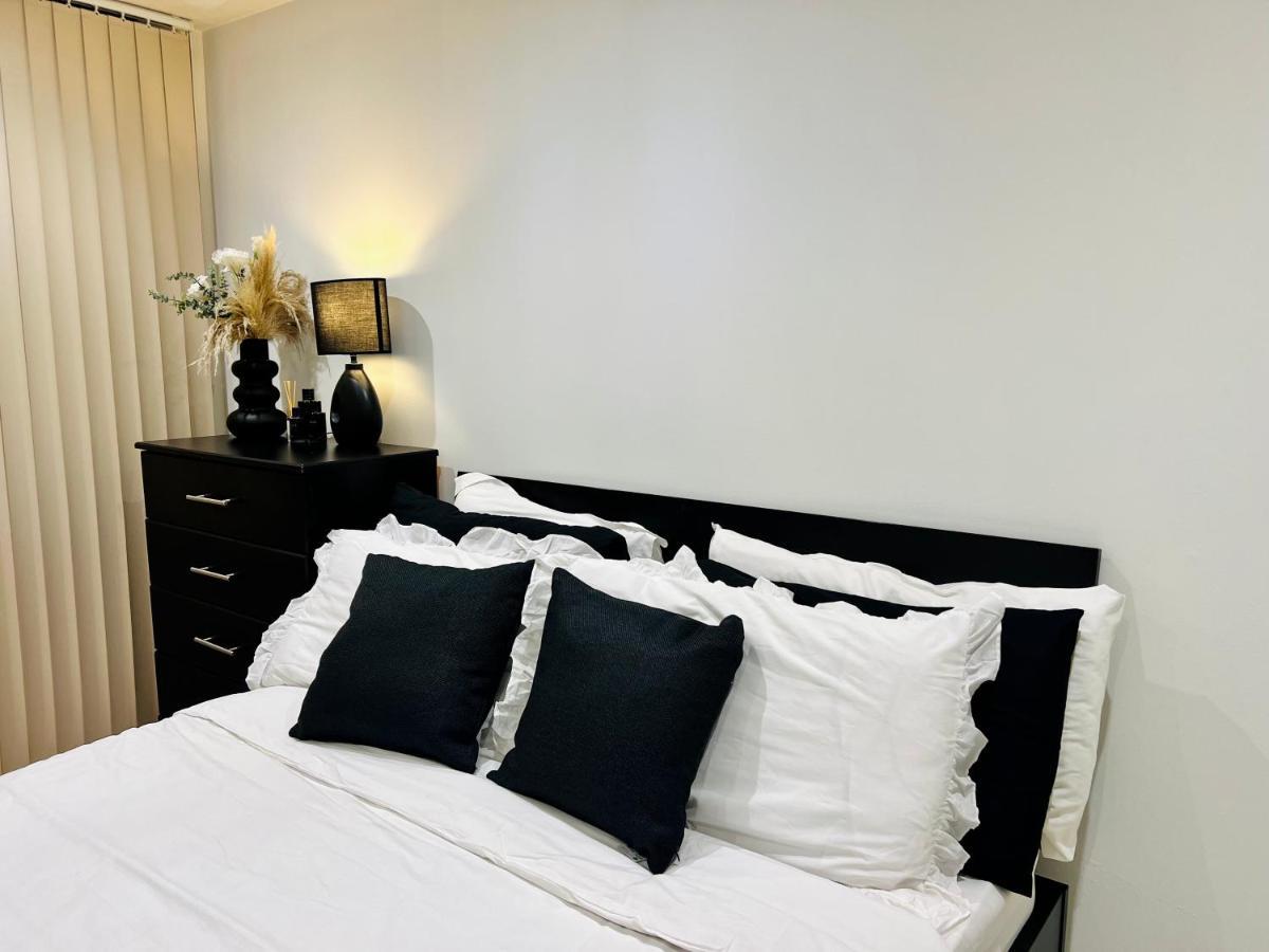 Canary Luxury Modern 1 Bedroom Apartment Лондон Экстерьер фото